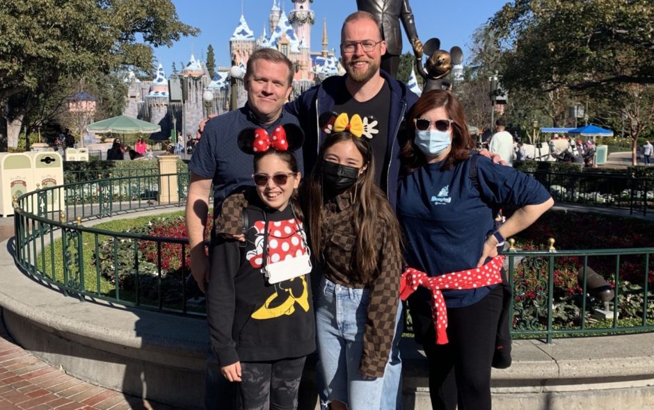 <span id="webp-title-2769-61e7a042a8a70" data-webp-id="2769" data-webp-type="title">Happy day in Disneyland</span>